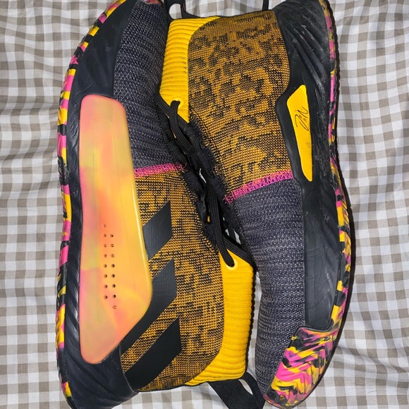 Damien Lillard - Picture 3 of 3